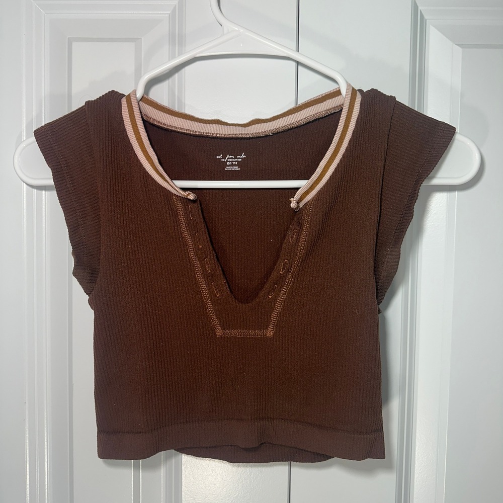 Out From Under Go For Gold Seamless Ribbed Crop Top Womens XS/S Brwon Split Neck